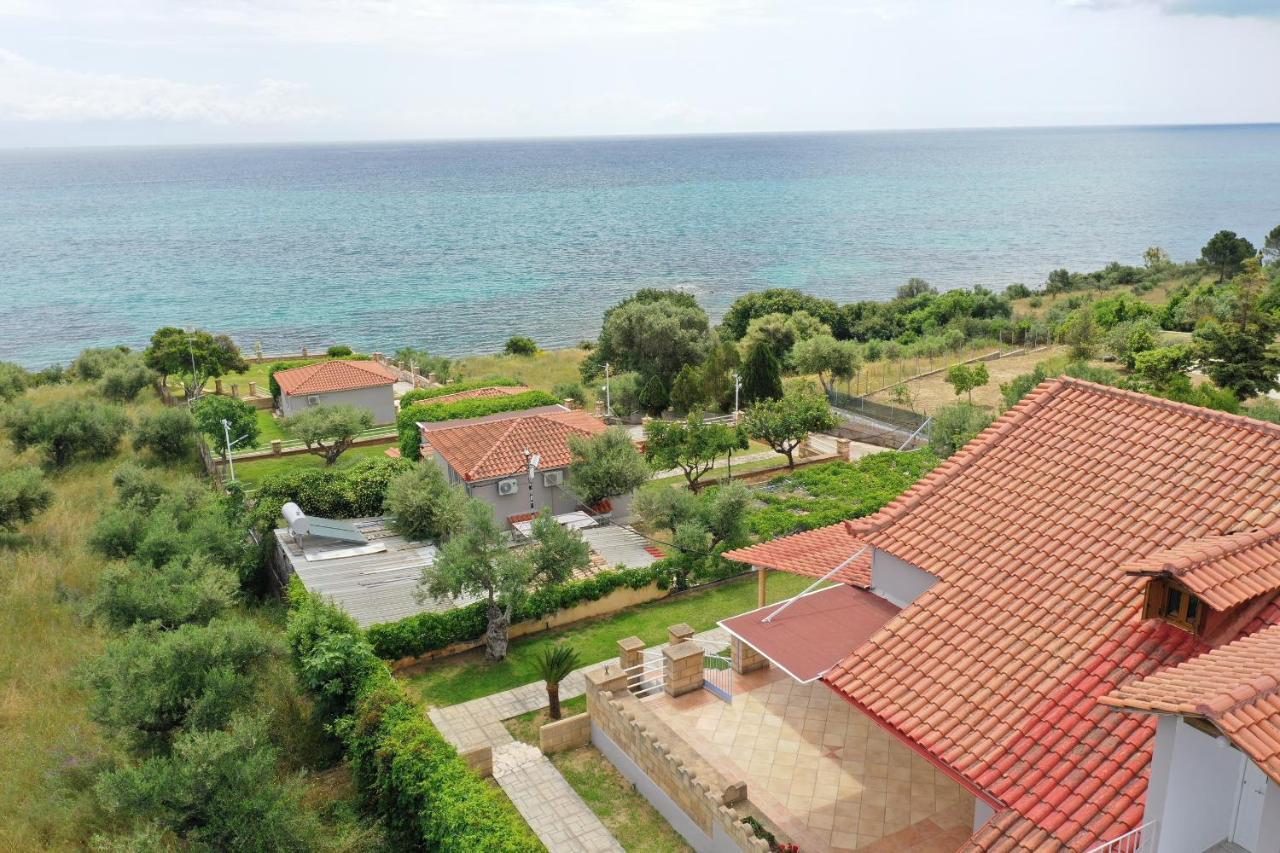 Alexandros Seaside Family Apartments & Villas - Paradise, 7' From Petalidi Kalamaki  Экстерьер фото