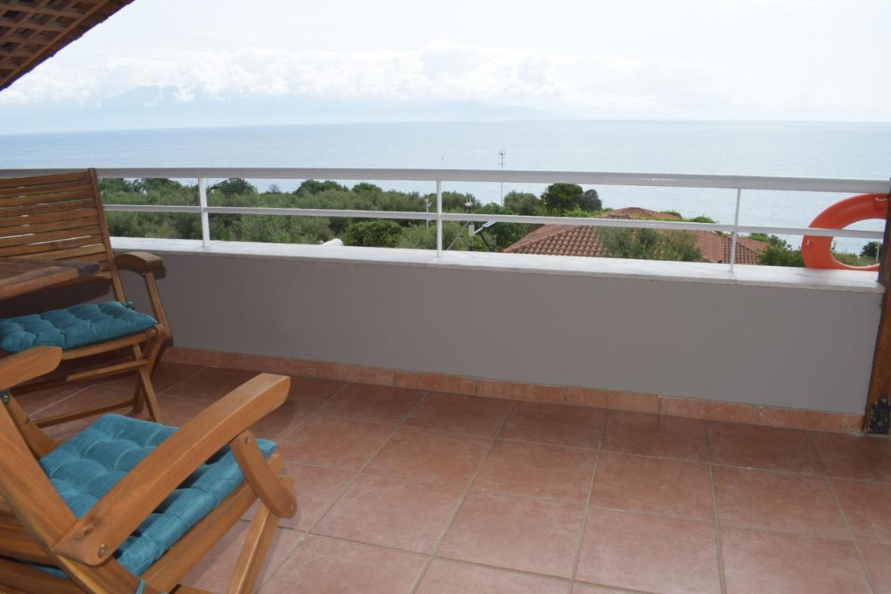 Alexandros Seaside Family Apartments & Villas - Paradise, 7' From Petalidi Kalamaki  Экстерьер фото