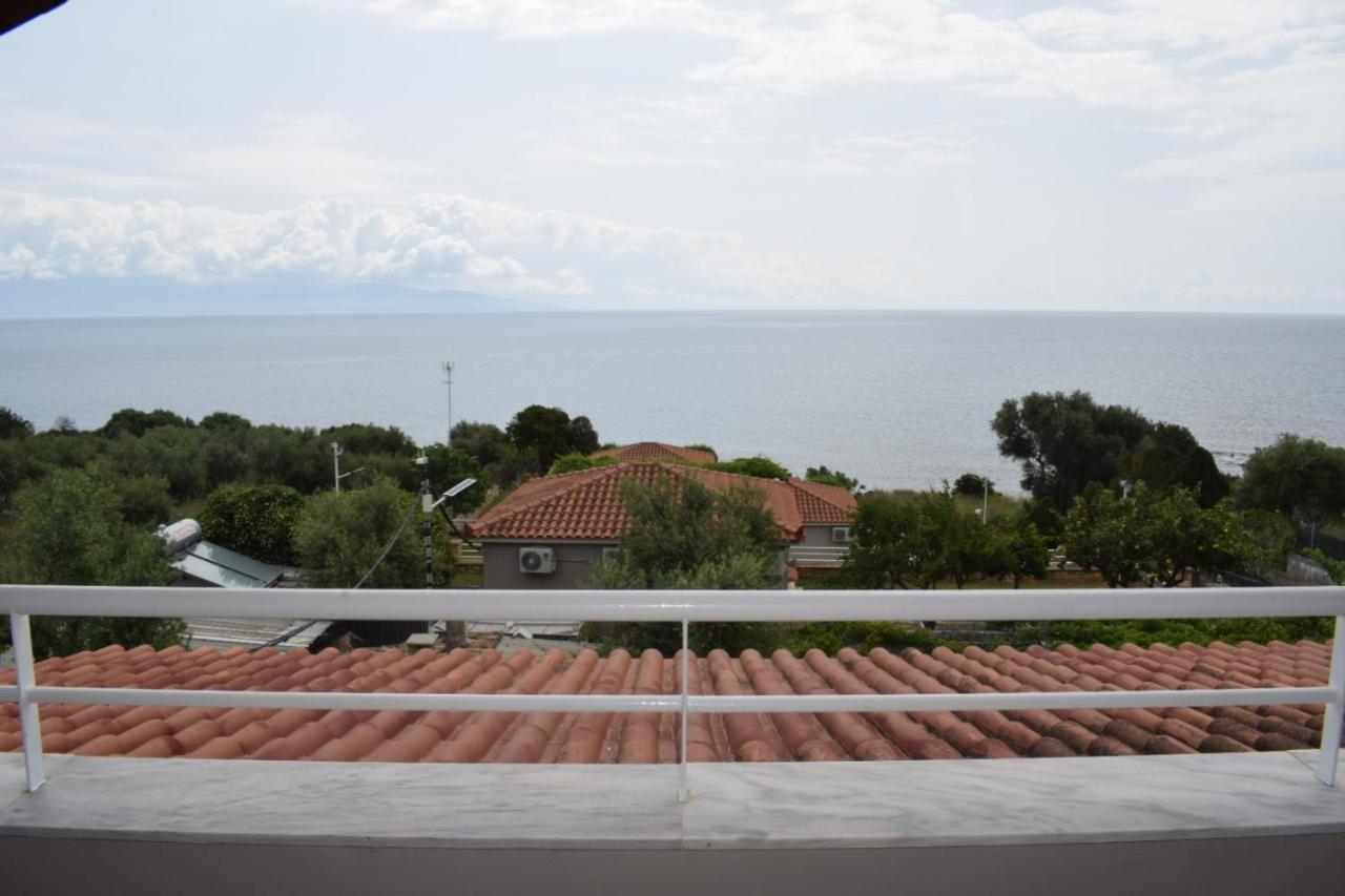 Alexandros Seaside Family Apartments & Villas - Paradise, 7' From Petalidi Kalamaki  Экстерьер фото