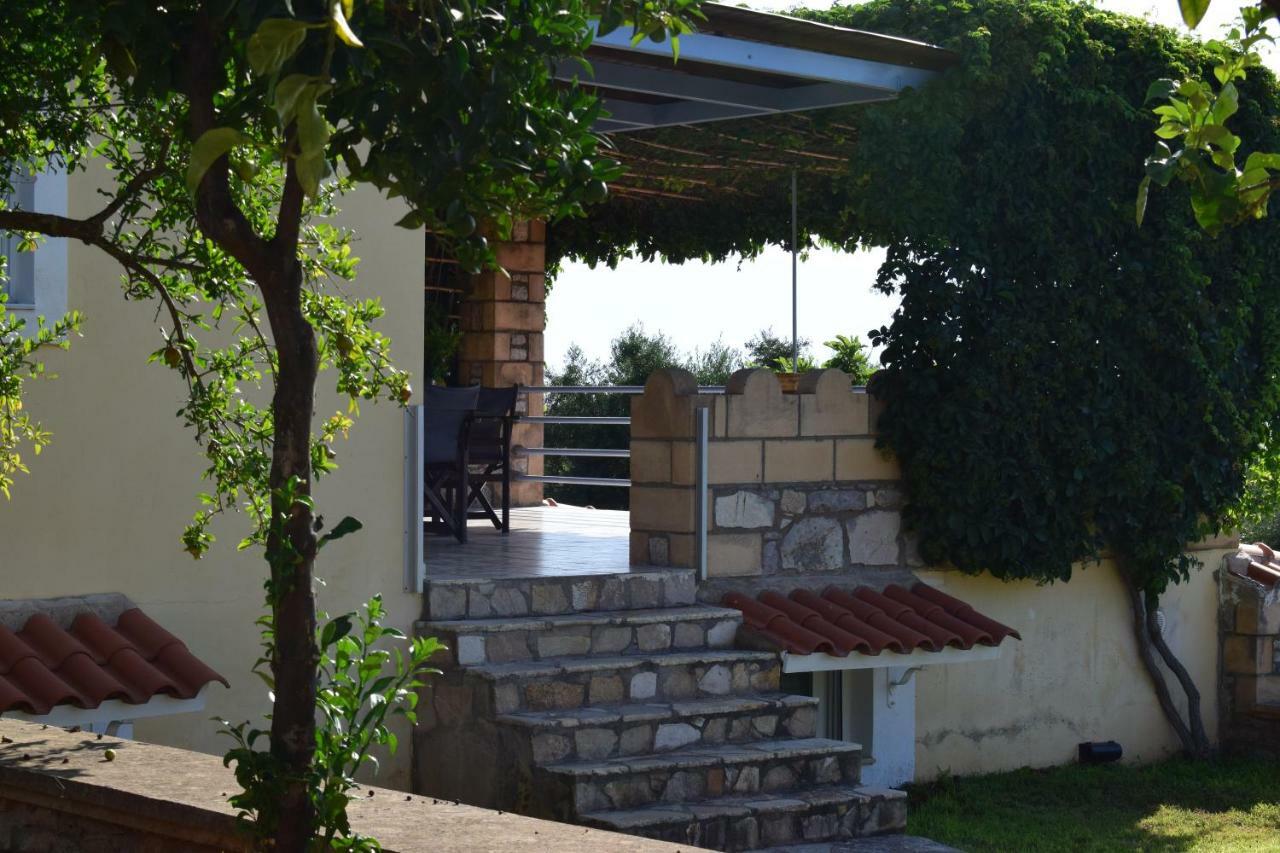 Alexandros Seaside Family Apartments & Villas - Paradise, 7' From Petalidi Kalamaki  Экстерьер фото