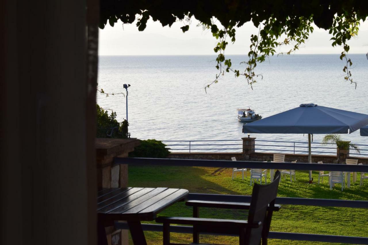 Alexandros Seaside Family Apartments & Villas - Paradise, 7' From Petalidi Kalamaki  Экстерьер фото