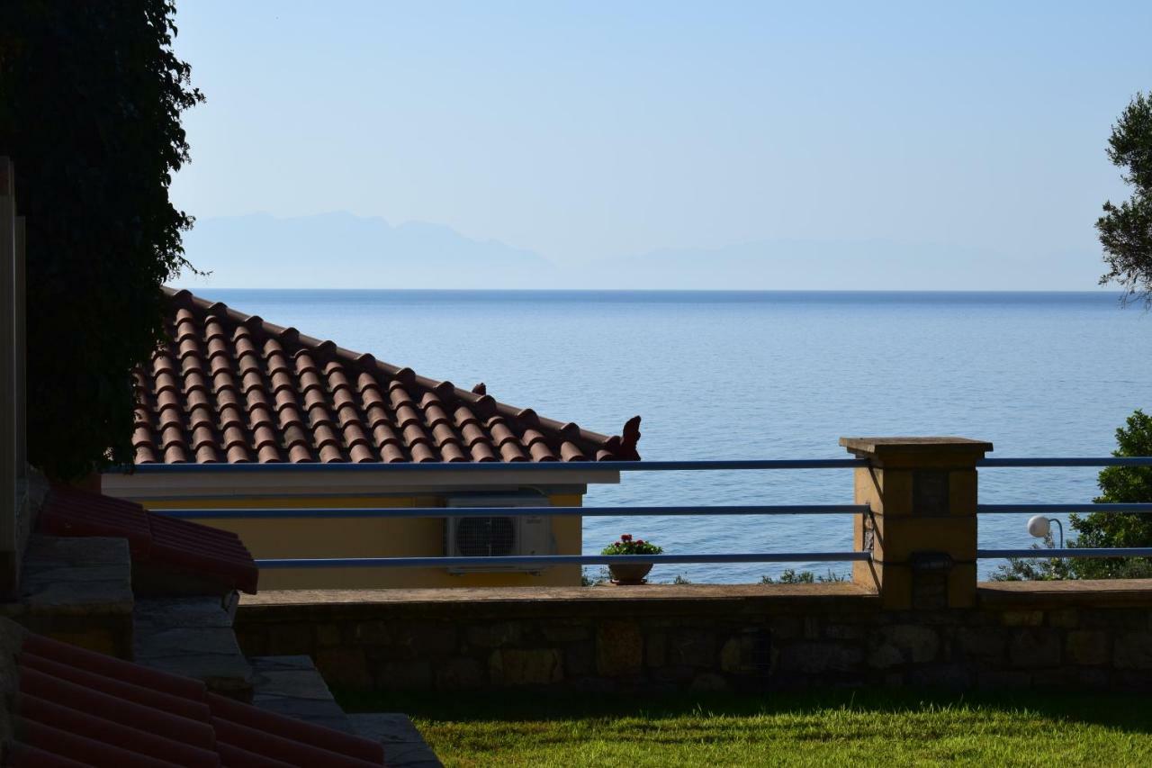 Alexandros Seaside Family Apartments & Villas - Paradise, 7' From Petalidi Kalamaki  Экстерьер фото