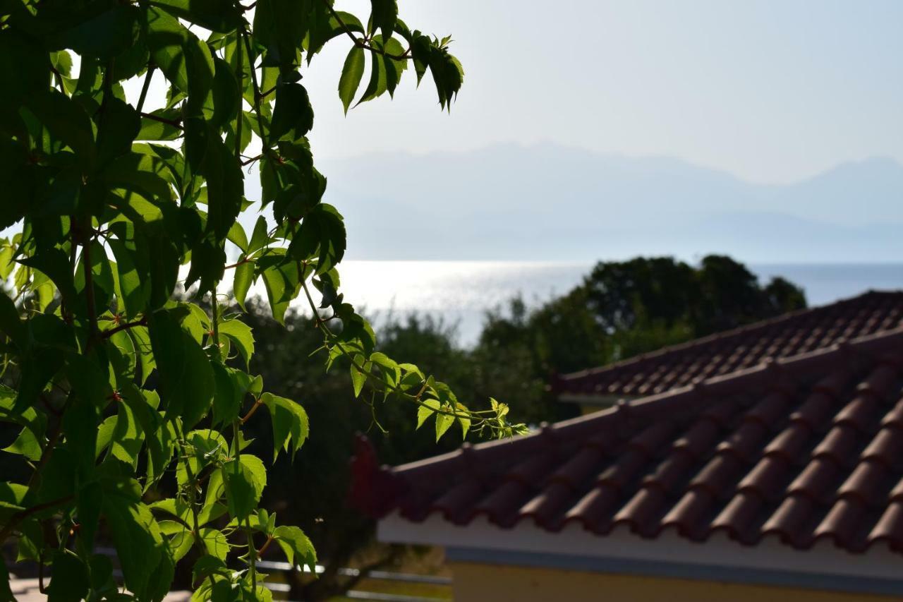 Alexandros Seaside Family Apartments & Villas - Paradise, 7' From Petalidi Kalamaki  Экстерьер фото