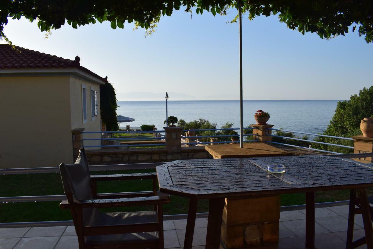 Alexandros Seaside Family Apartments & Villas - Paradise, 7' From Petalidi Kalamaki  Экстерьер фото